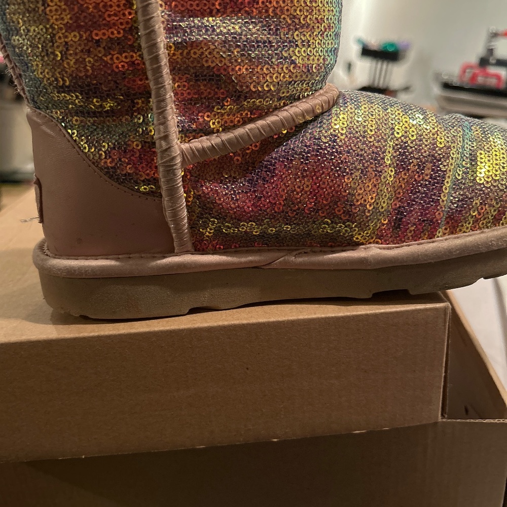 Ugg Kids Classic Short II Sequin Boot